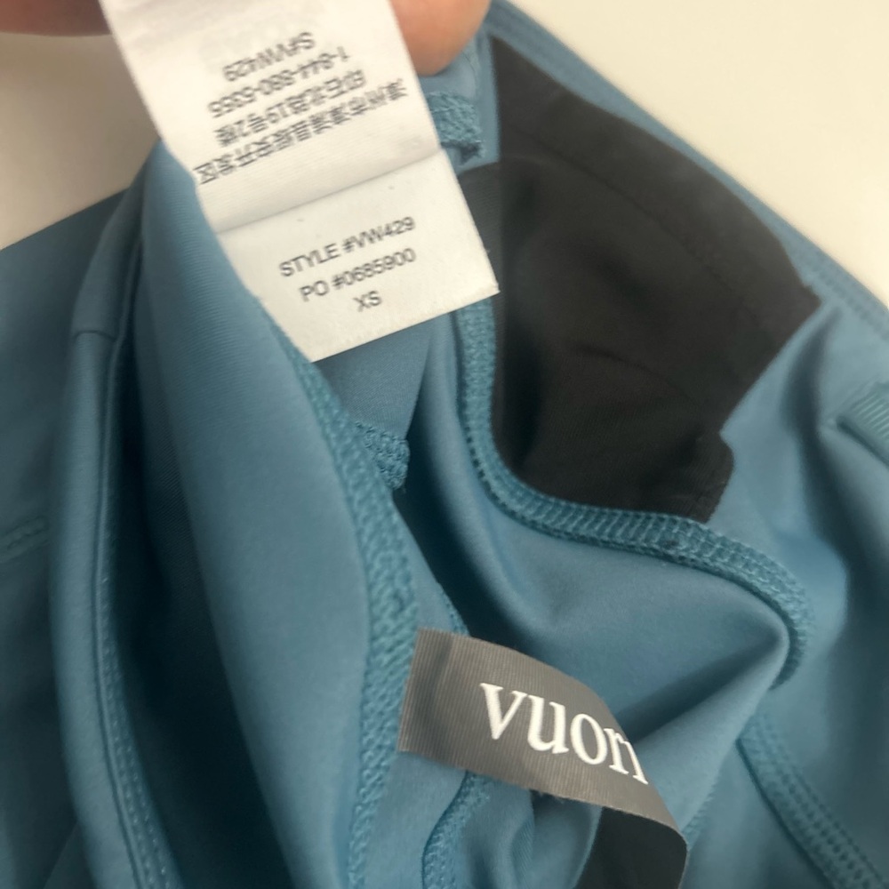 Vuori High-Waist Leggings in Teal Blue - Picture 7 of 11